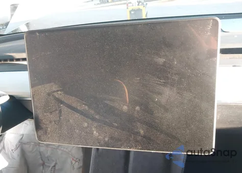 2021 Tesla Model Y Long Range Dual Motor All-Wheel Drive z USA, uszkodzony, nr VIN 5YJYGDEE0MF264790